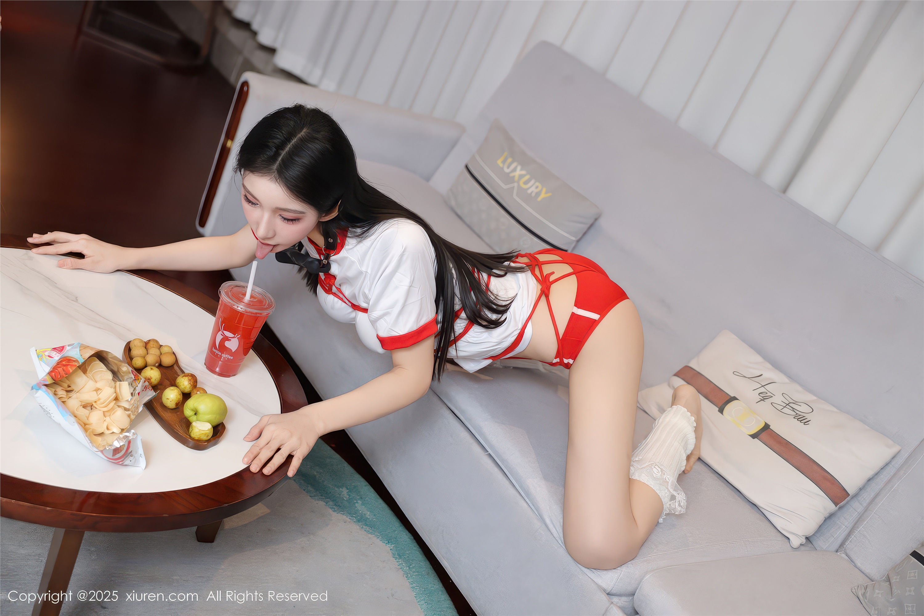 Xiuren秀人网 2025.12.16 NO.11110 许微微呀